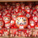 北摂・箕面大滝から勝だるまの勝尾寺へ紅葉のご利益めぐり