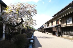 北国街道・海野宿の家並みに漂う旅籠と養蚕の残り香を訪ねる