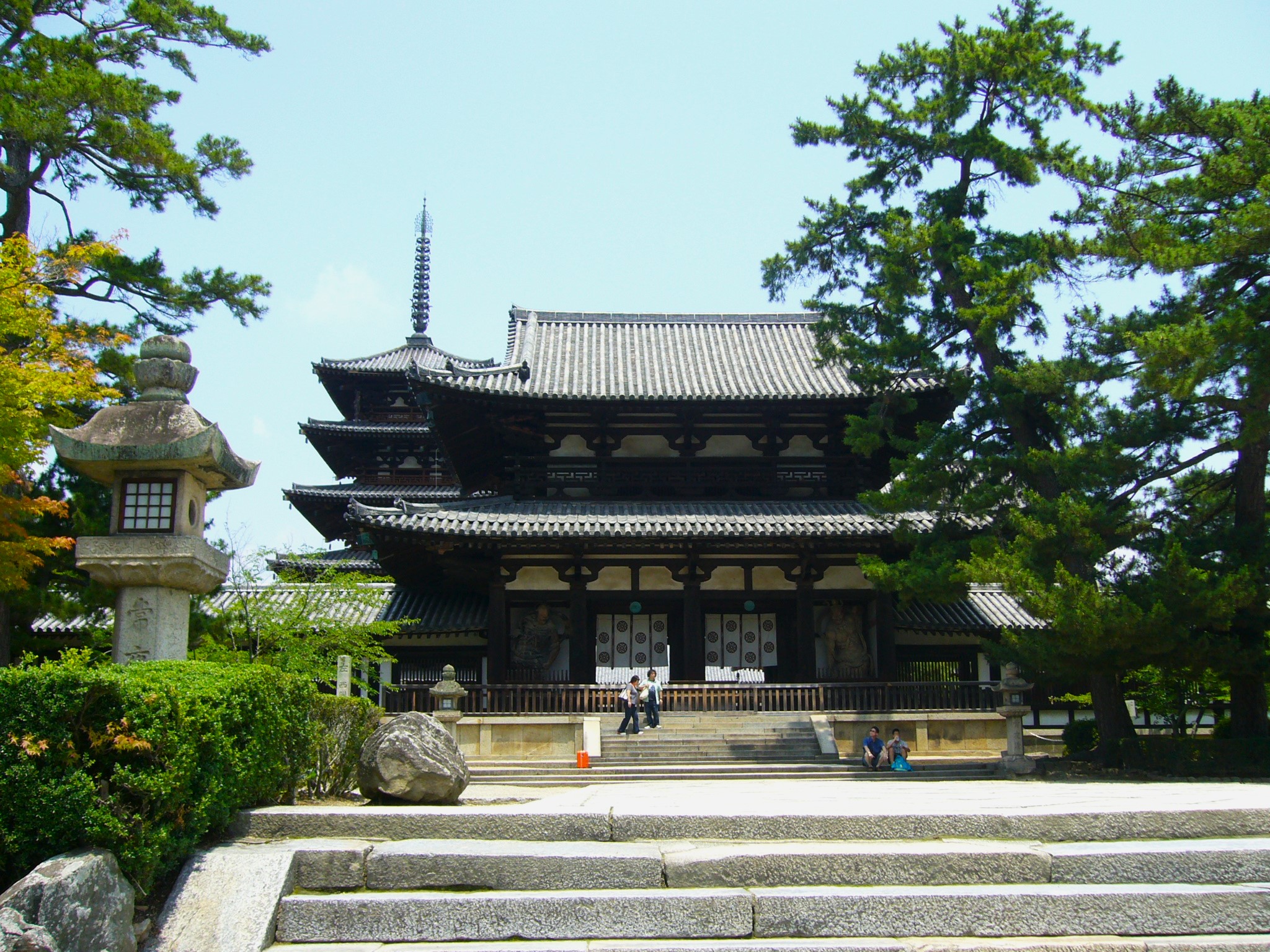 世界遺産「法隆寺」を目指し聖徳太子ゆかりの斑鳩の里を歩く