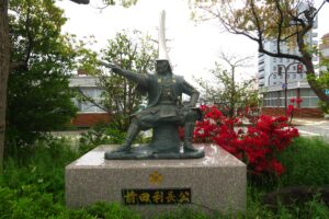 加賀前田家を守り抜いた2代前田利長が築いた越中高岡城