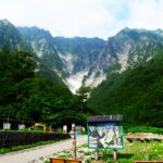 クライマー憧れ、“魔の山”谷川岳一ノ倉沢の絶壁を見に行く