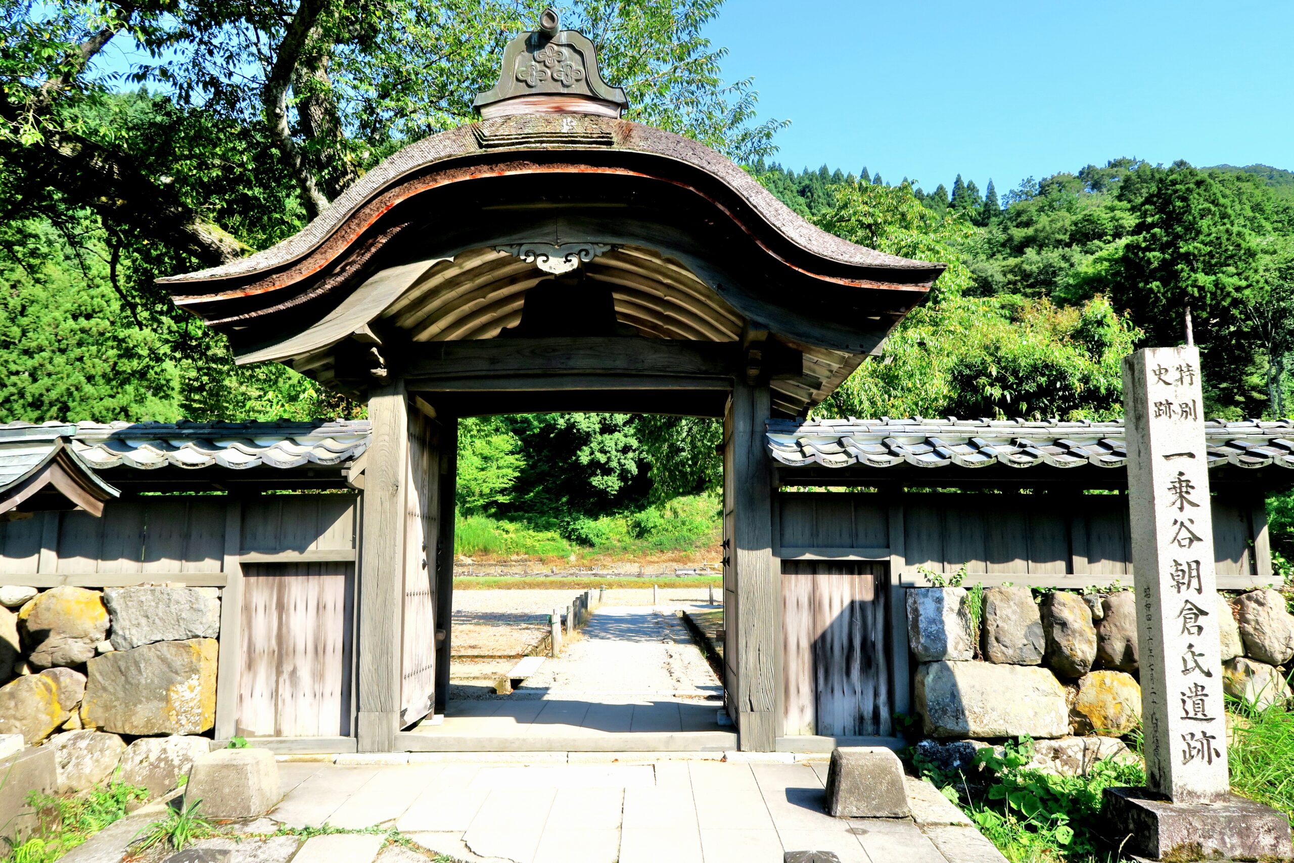 越前一乗谷に幻の城下町と朝倉氏5代100年の栄華を訪れる