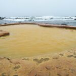 夏に行きたい海辺の絶景露天風呂！「黄金崎不老ふ死温泉」