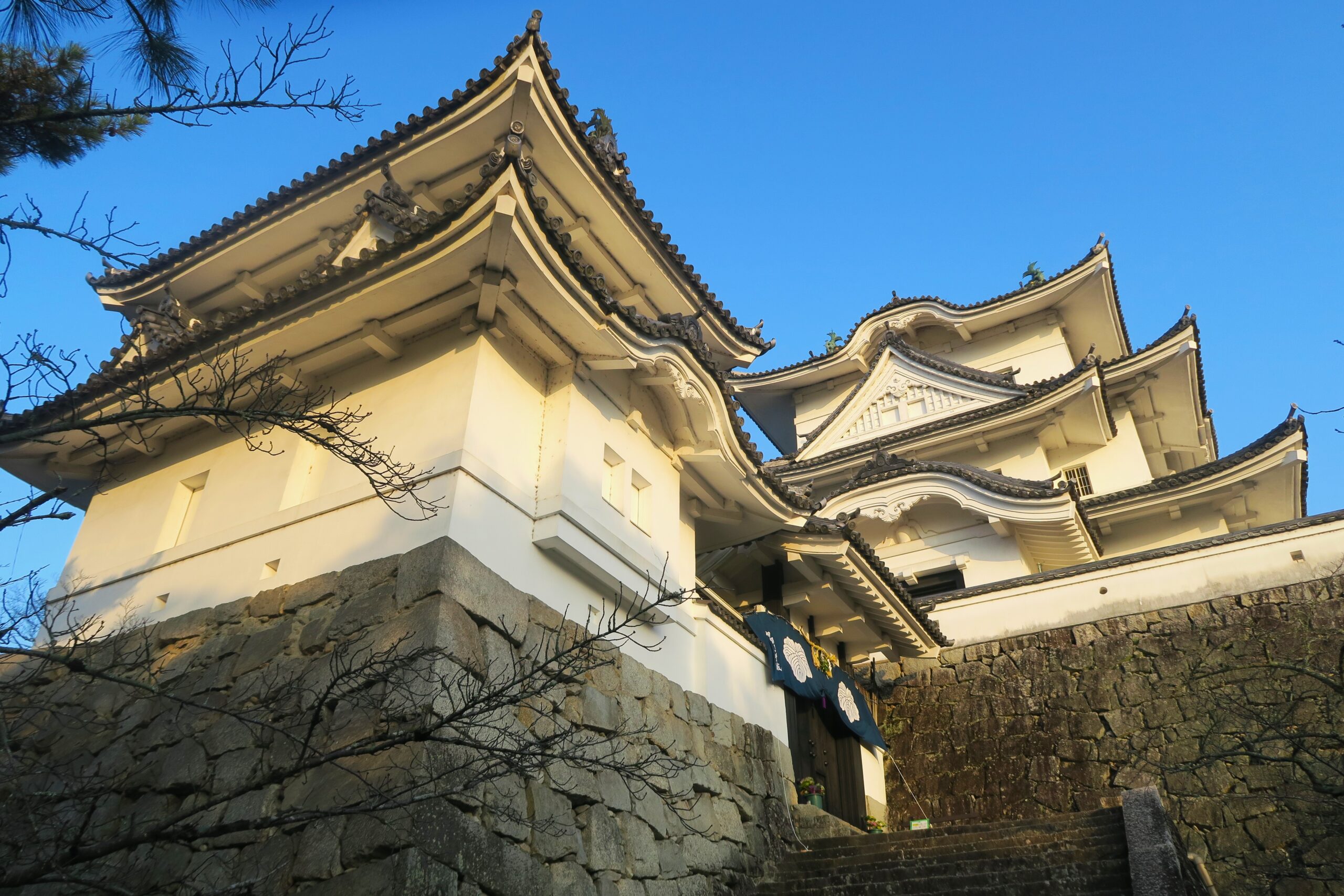 伊賀上野の城下、町屋の辻に城下町風情を感じる伊賀の小京都