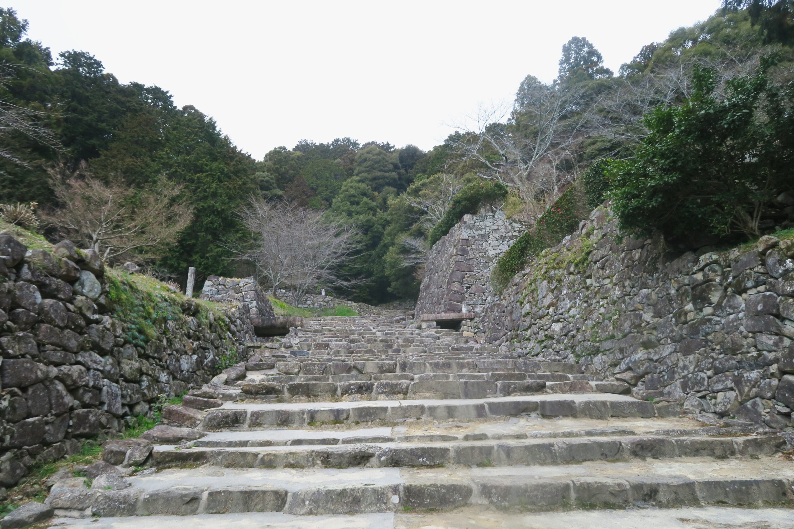 天主に見る信長の夢舞台！華麗を極めた幻の安土城を訪ねる