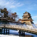 湖を一望、歴史的品ズラリ！諏訪湖の湖上に浮かぶ城・高島城