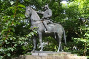 築城の名手・藤堂高虎が築城の粋を集めた三重・津城の石垣めぐり