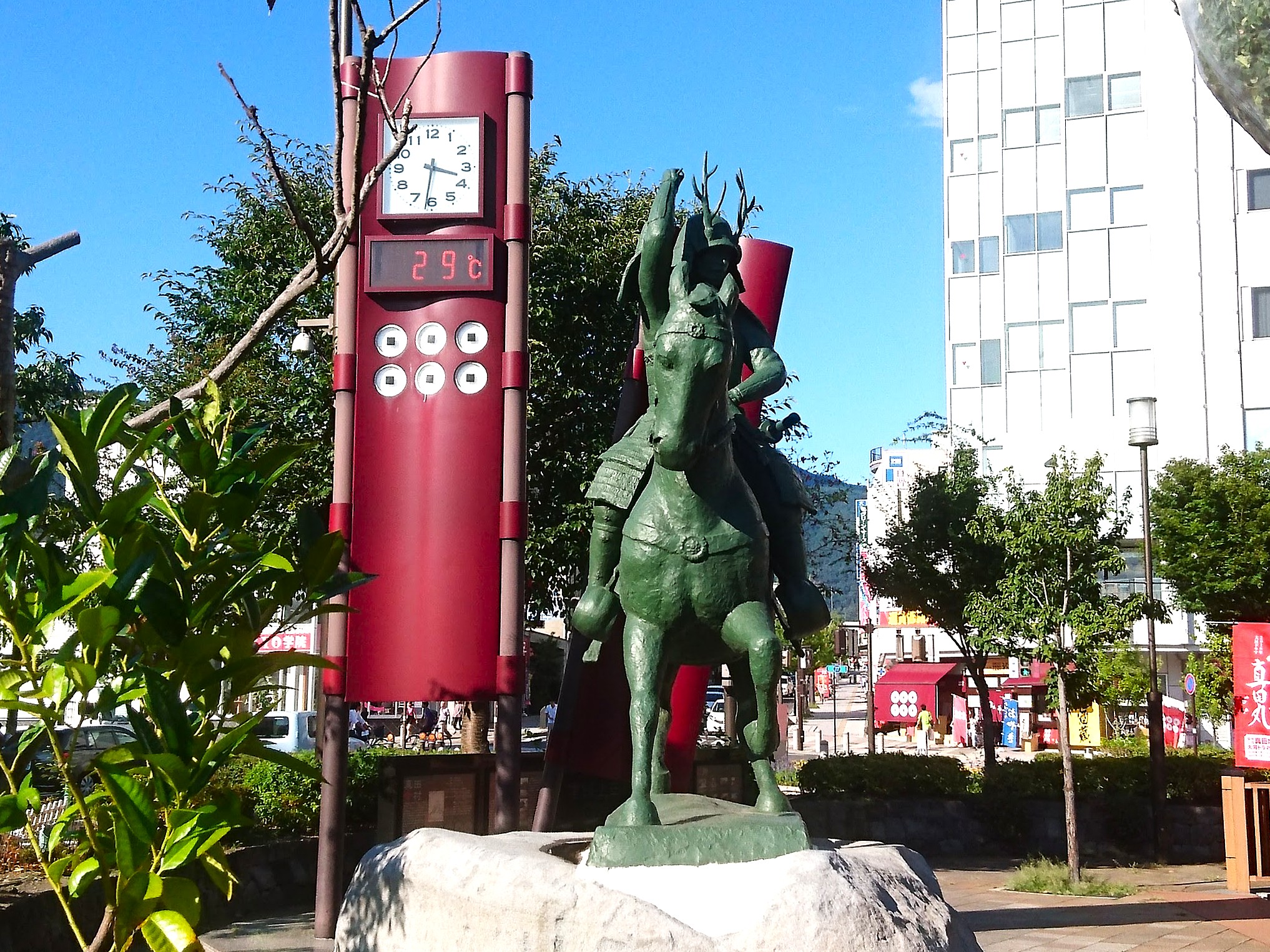 真田ゆかりの戦乱の舞台！信州上田城に咲き乱れる千本桜が見事