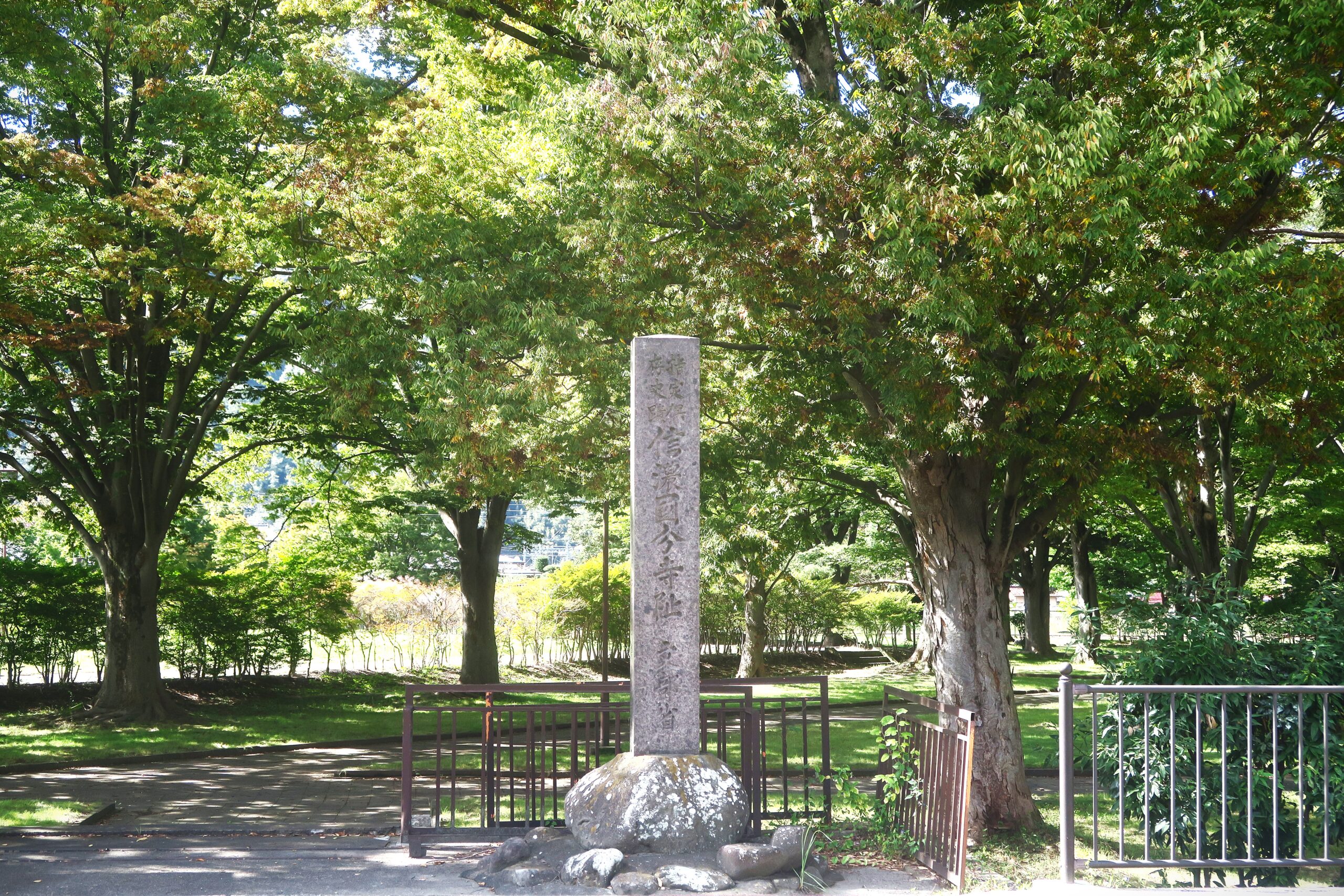 信州上田・塩田平の社寺を照らす光の道・レイラインをたどる